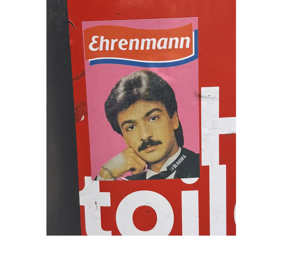Grafik mit Kopf und Schriftzug "Ehrenmann"