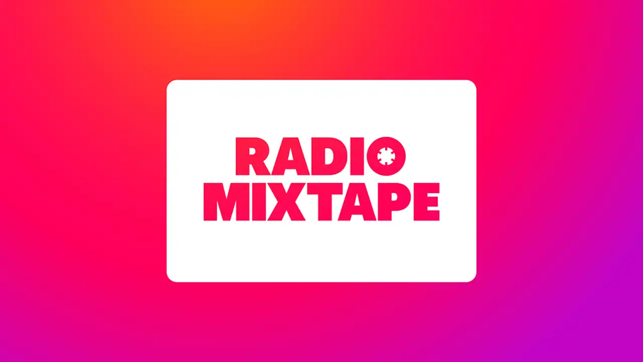 Ein Logo in Form einer abstrahierten Kassette mit dem Schriftzug »Radio Mixtape« 